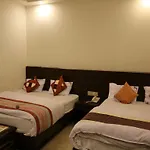 OYO 5987 Seven Seas Inn